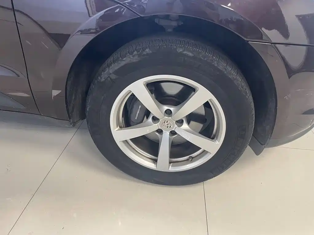 Porsche Macan — миниатюра 5