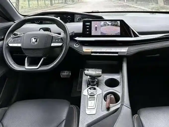 Changan UNI-V 2023 1.5T Premium
