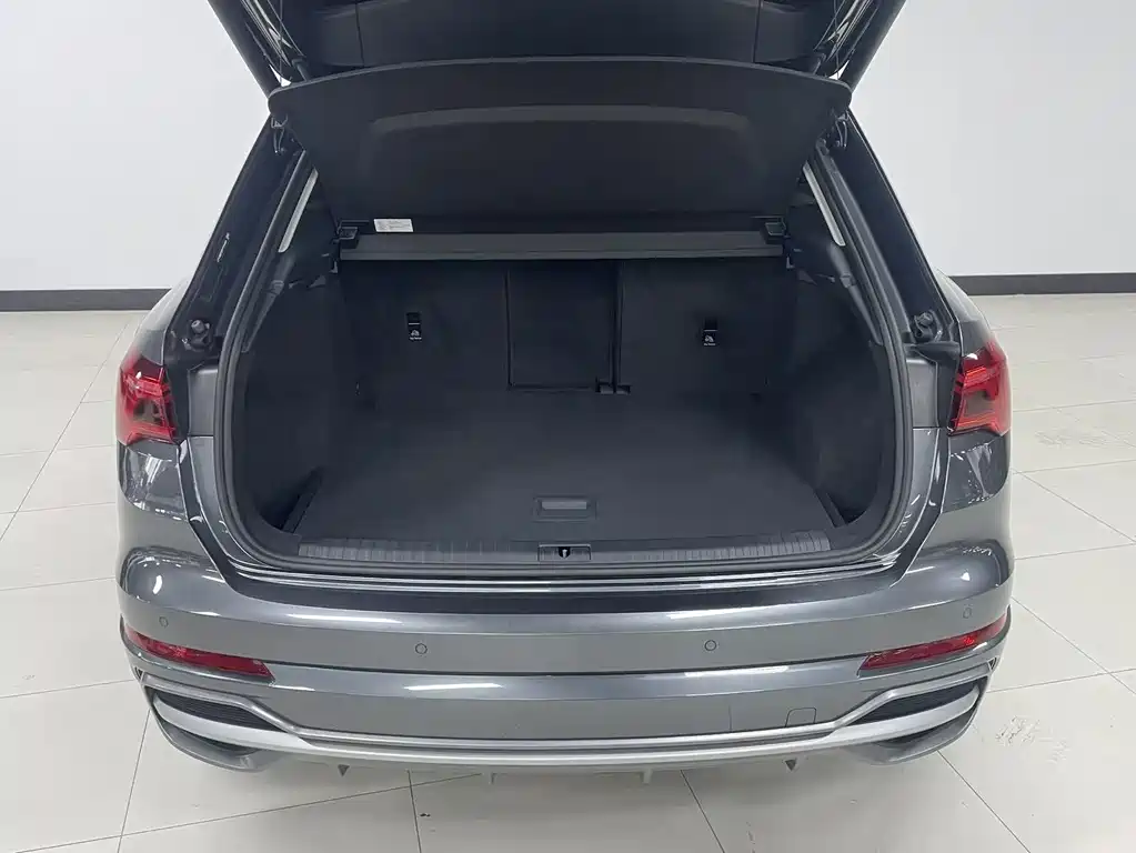 Audi Q3 2023 40 TFSI Fashion