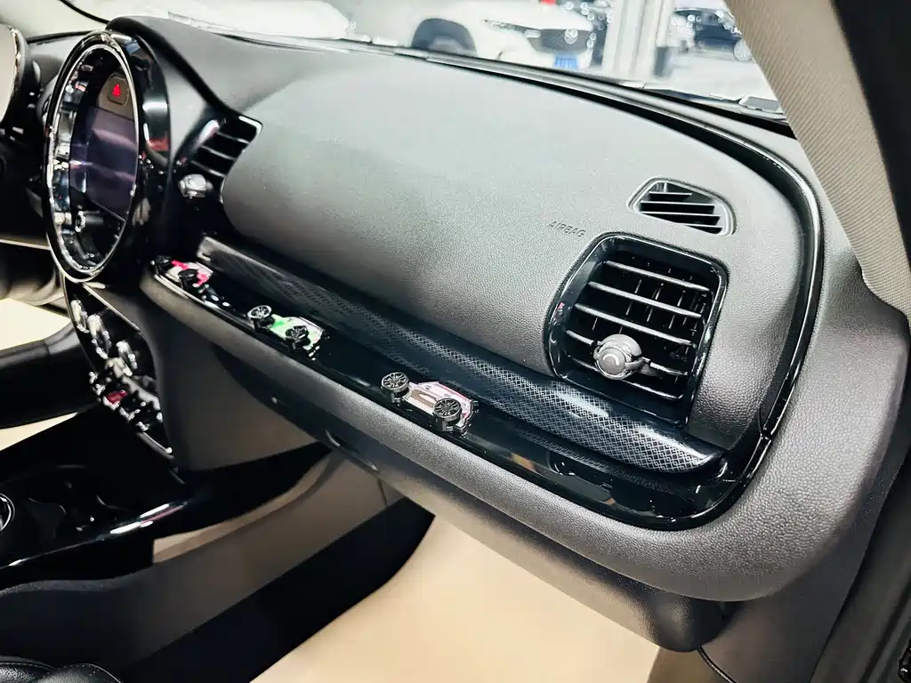 MINI Mini Clubman — миниатюра 32