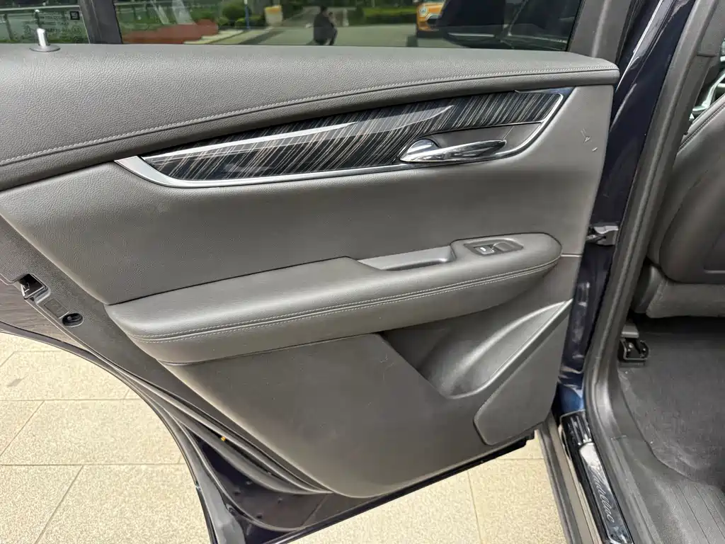 Cadillac XT6 — миниатюра 30
