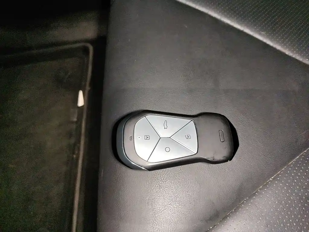 XPeng P5 — миниатюра 9