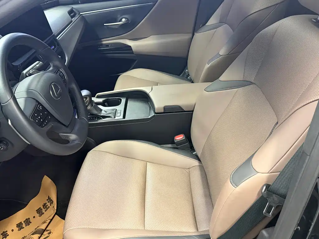 Lexus ES — миниатюра 8