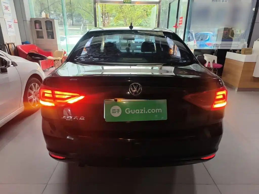 Volkswagen Lavida — миниатюра 6