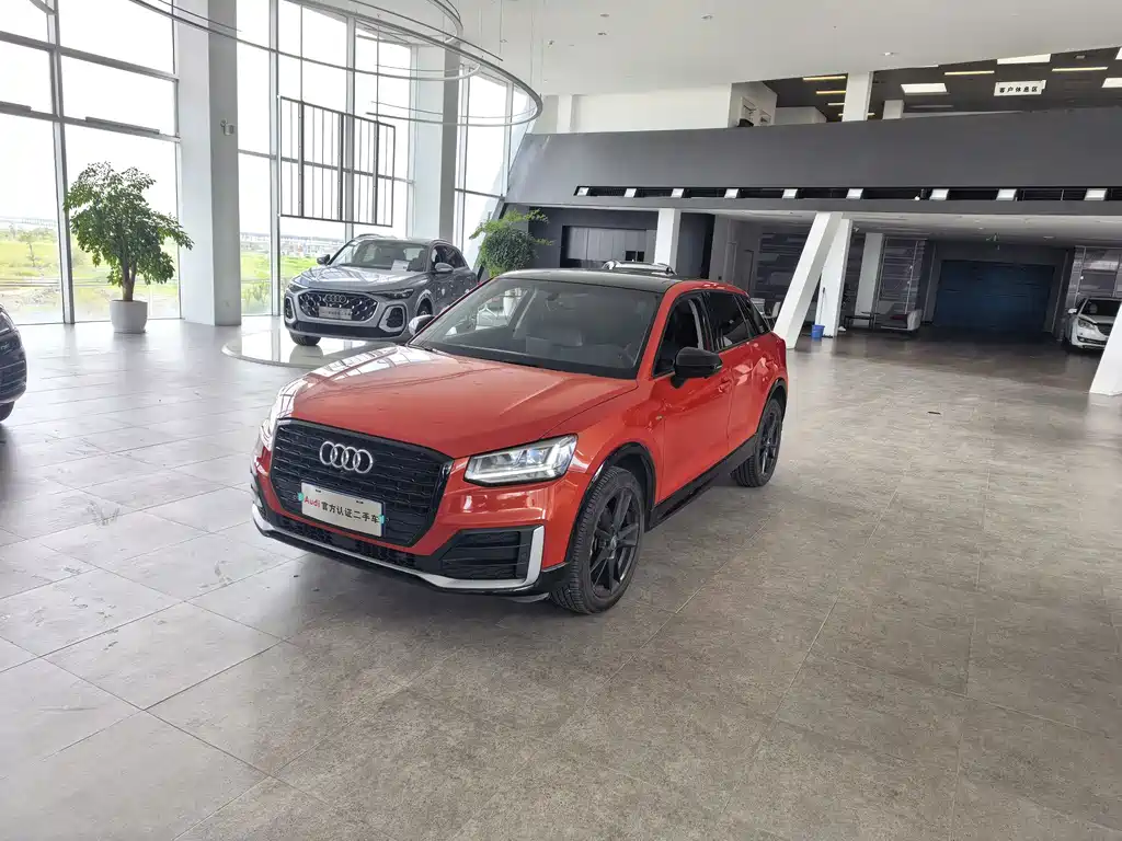 Audi Q2L