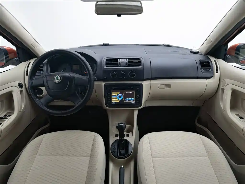 Skoda Fabia 2012 1.4L AT