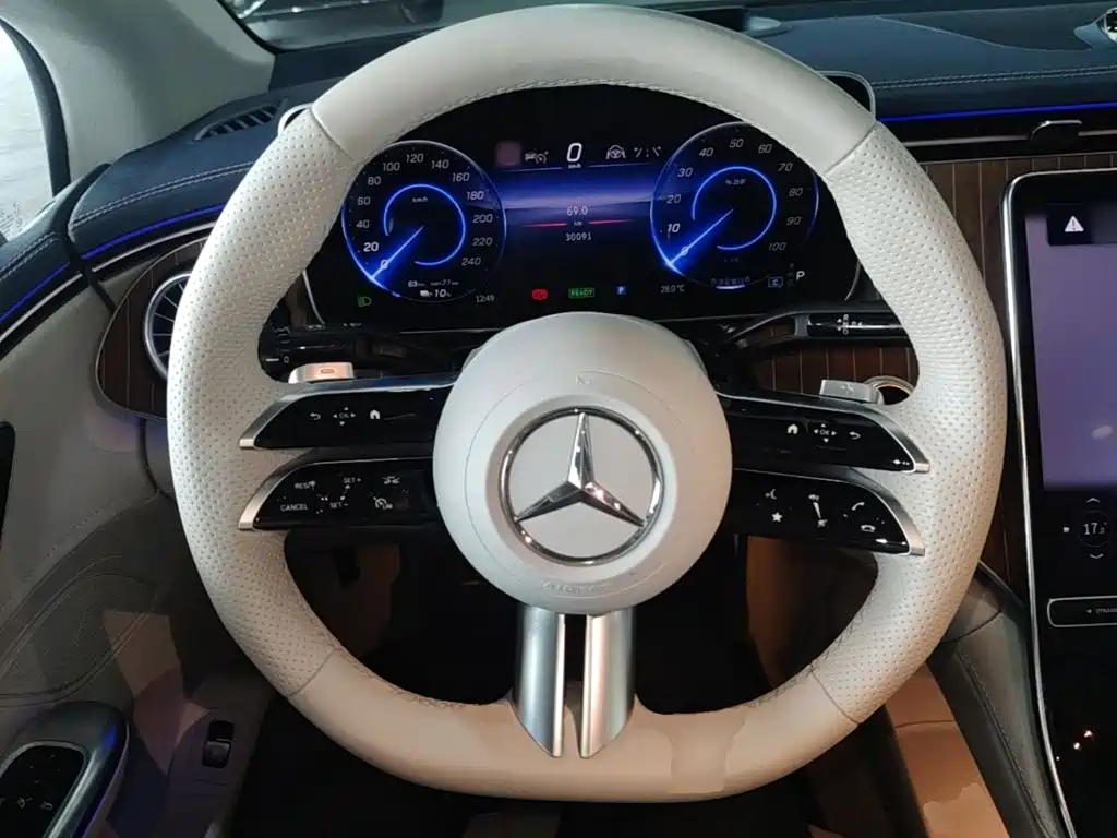 Mercedes-Benz EQE — миниатюра 11