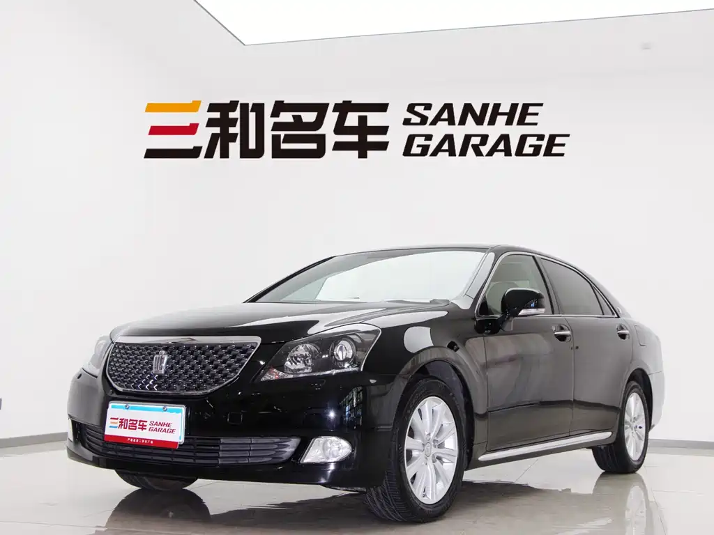 Toyota Crown 2012