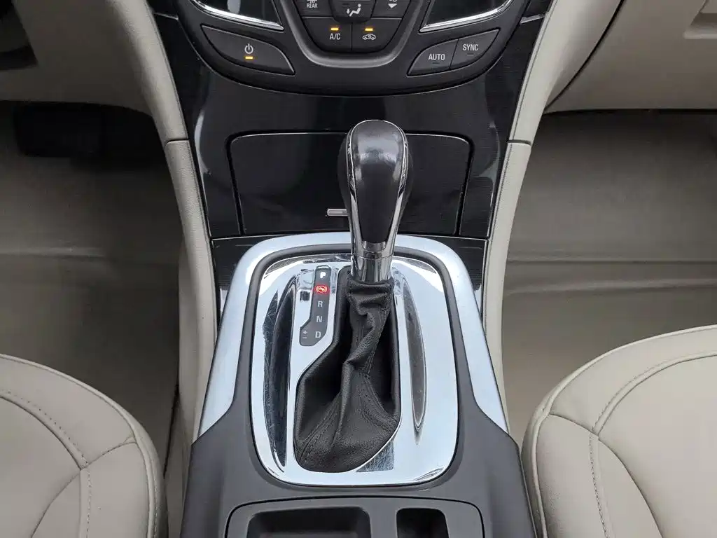 Buick Regal — миниатюра 13