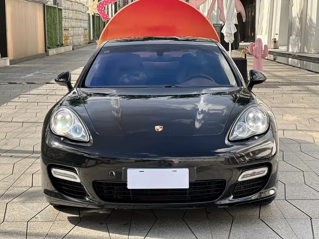 Porsche Panamera 2010 Panamera Turbo 4.8T
