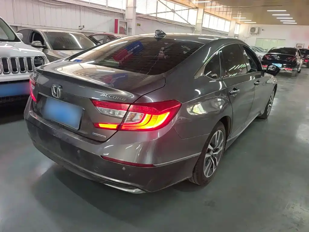 Honda Accord — миниатюра 7