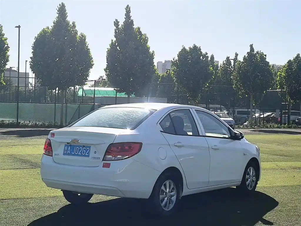 Chevrolet Sail 2015 3 1.3L MT