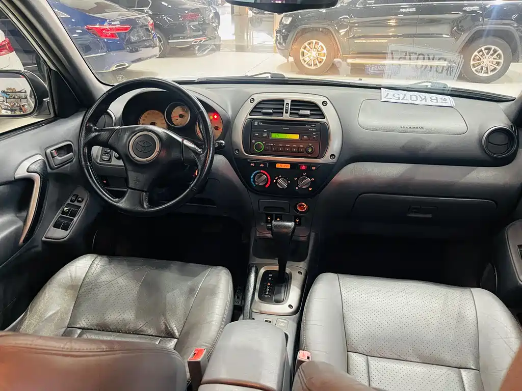 Toyota RAV4 2004 2.0