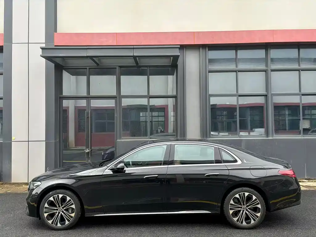 Mercedes-Benz E-Class E 2024 E 350 e L