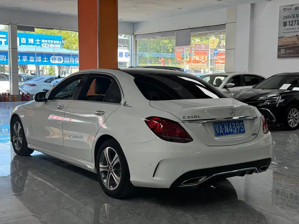 Mercedes-Benz C-Class — миниатюра 15