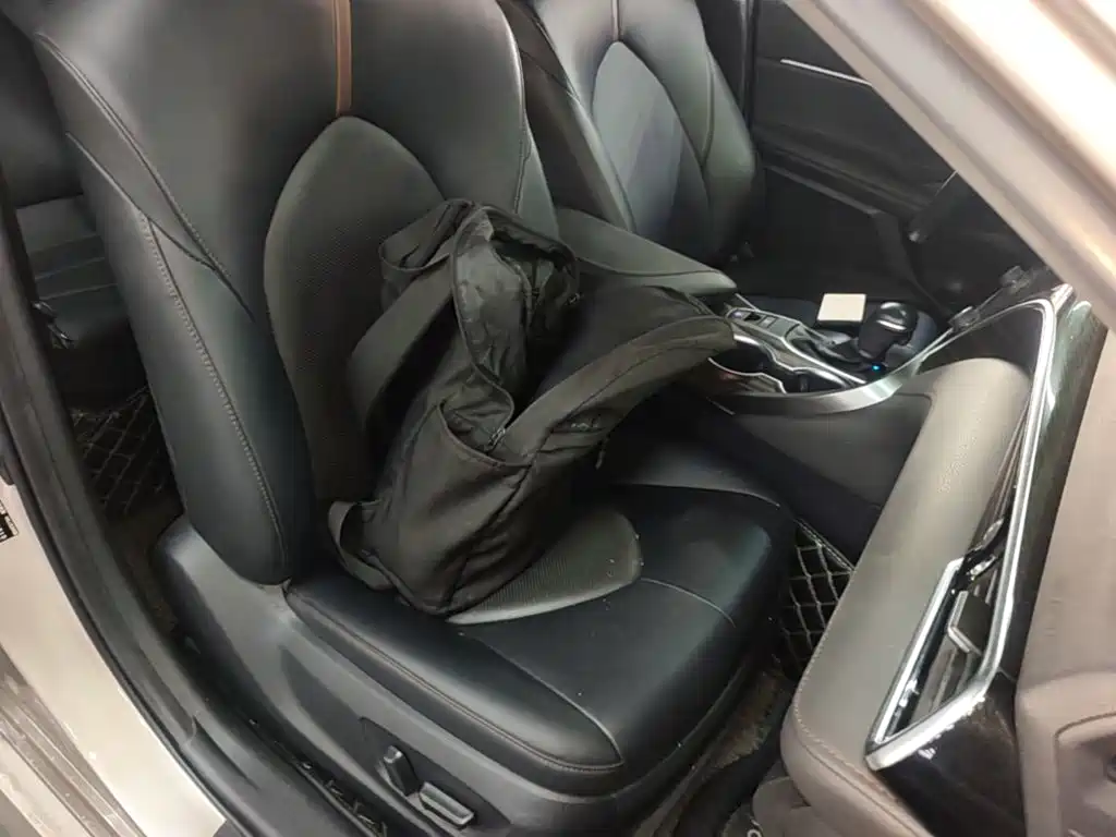 Toyota Camry — миниатюра 25