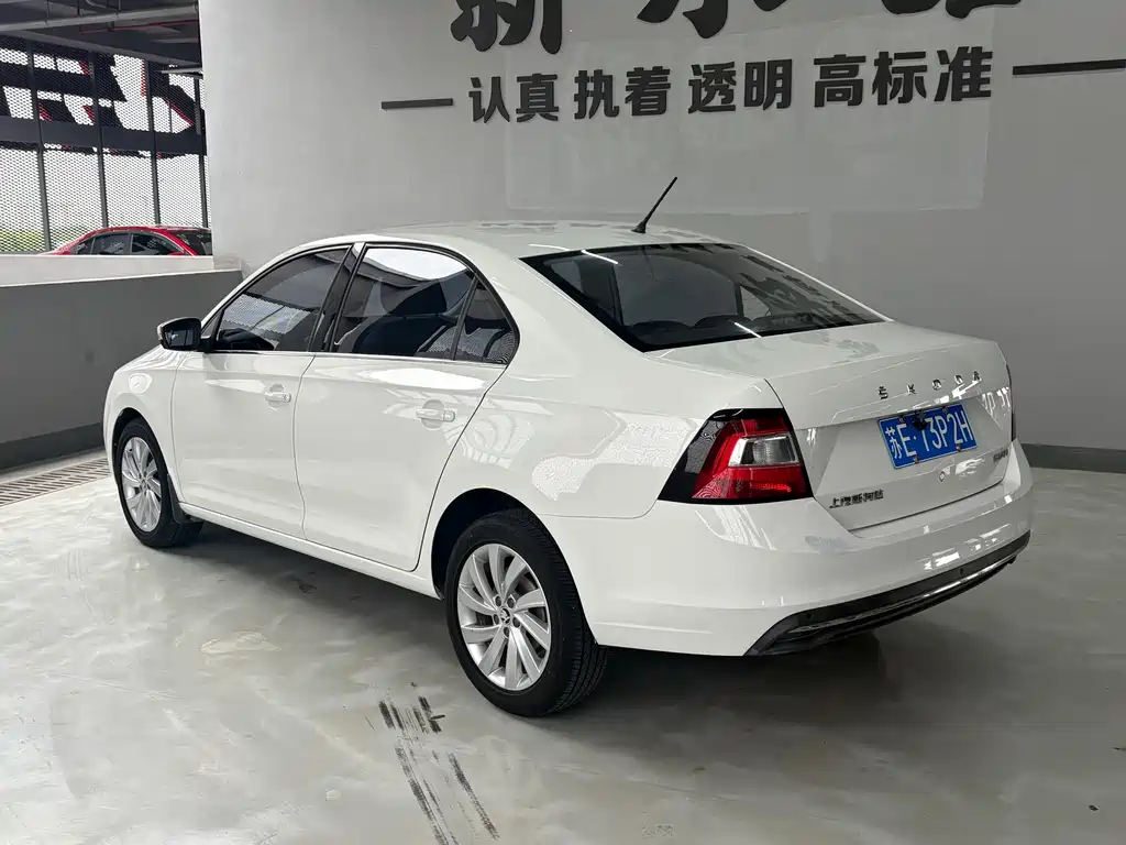 Skoda Rapid 2019 1.5L AT Comfort V