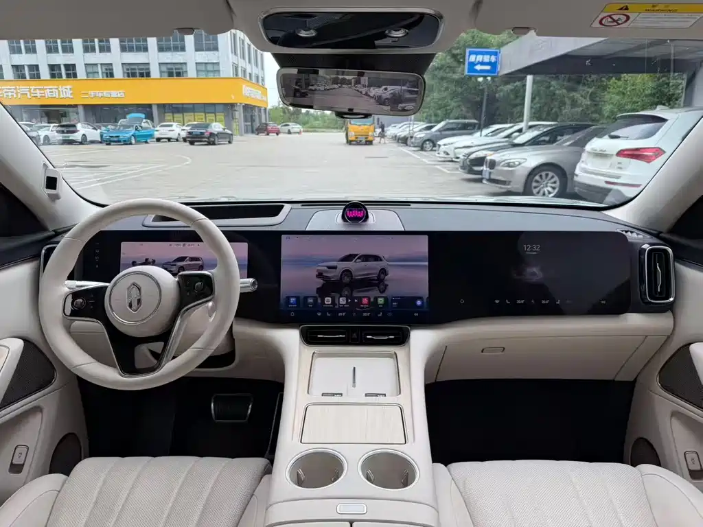 Aito M8 2025 Max+ 53.4kWh 6 мест (192 ）