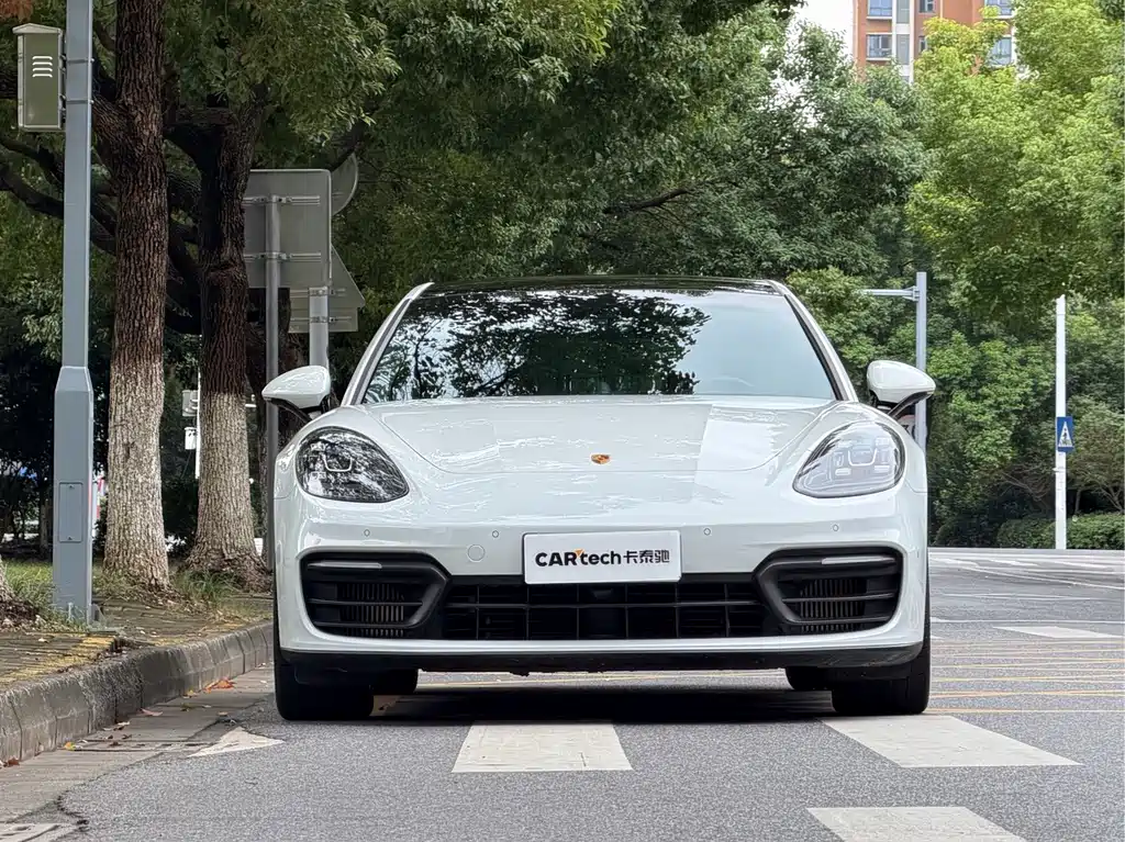 Porsche Panamera — миниатюра 2