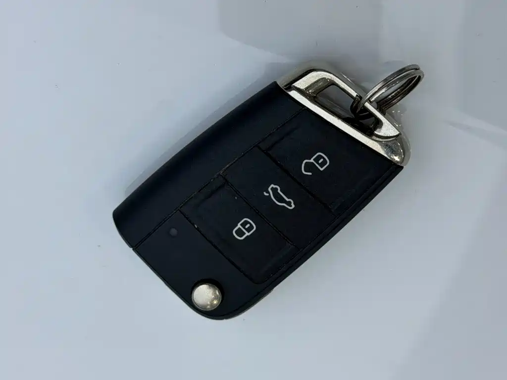 Volkswagen X — миниатюра 8