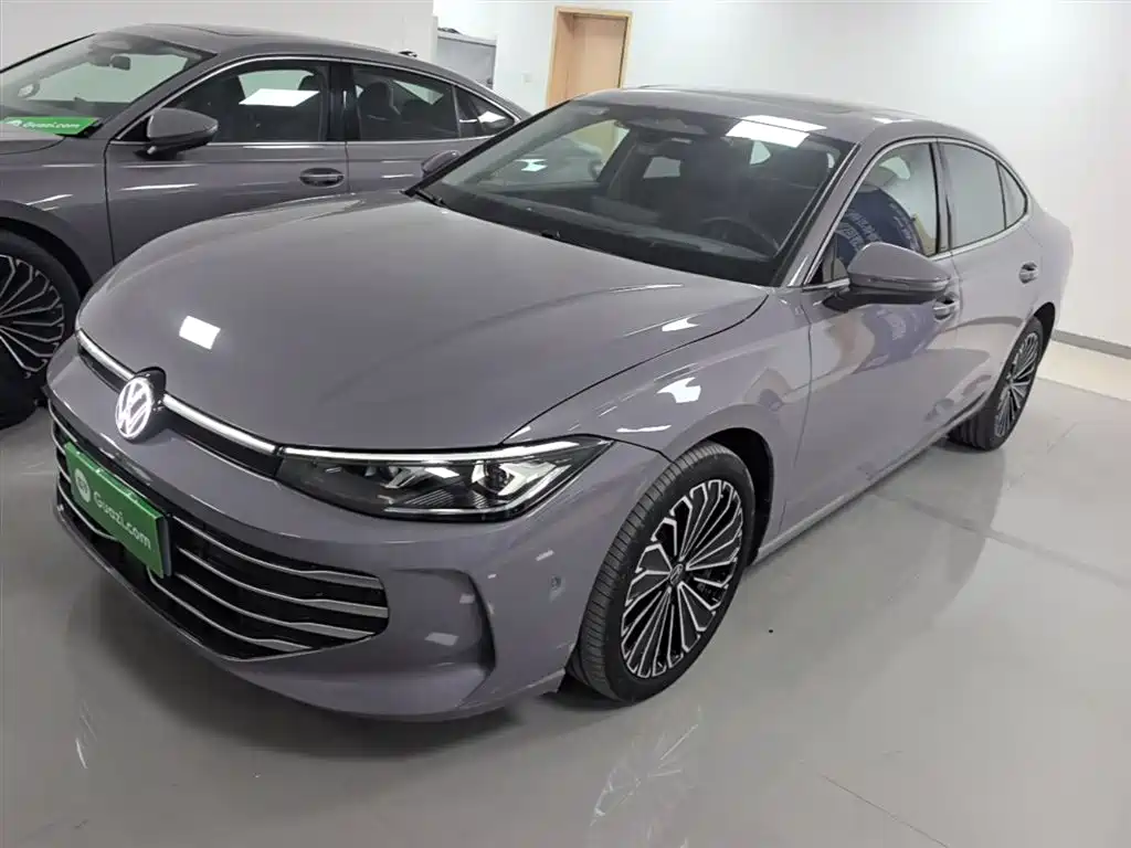 Volkswagen Passat 2024