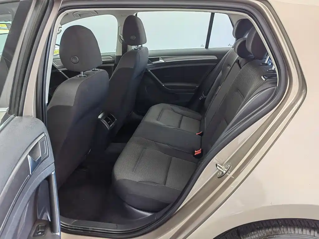 Volkswagen Golf — миниатюра 15