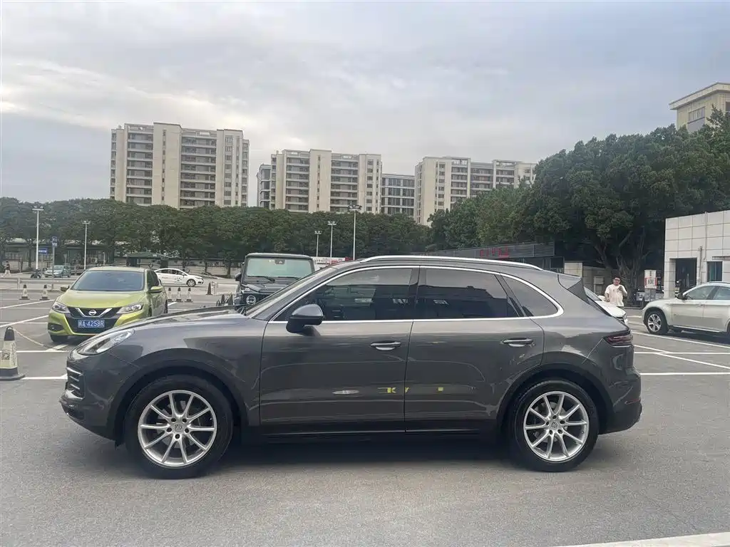Porsche Cayenne 2019 Cayenne 3.0T