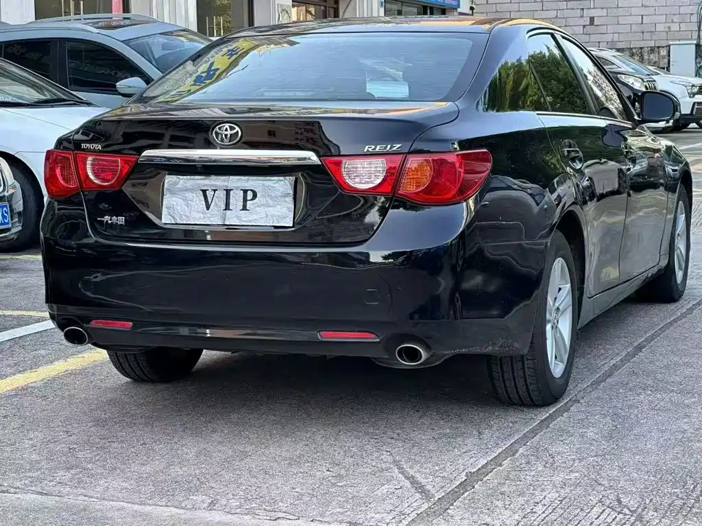 Toyota Reiz — миниатюра 7
