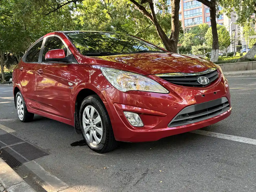 Hyundai Verna — миниатюра 3