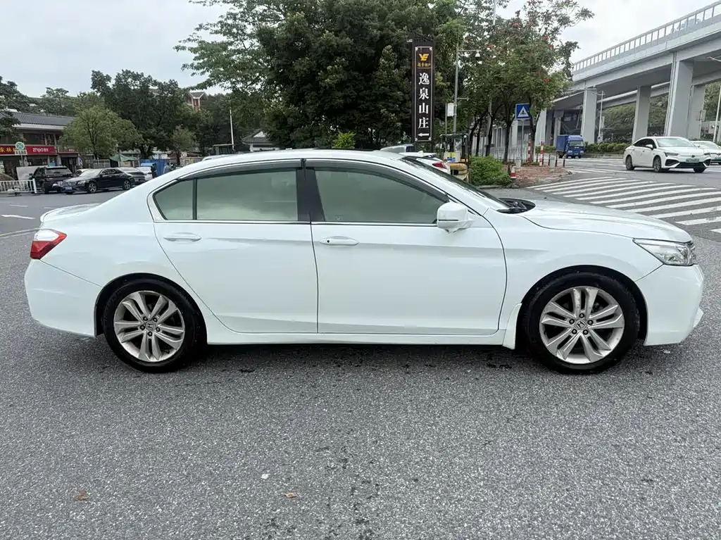 Honda Accord 2014 2.4L EX Luxury