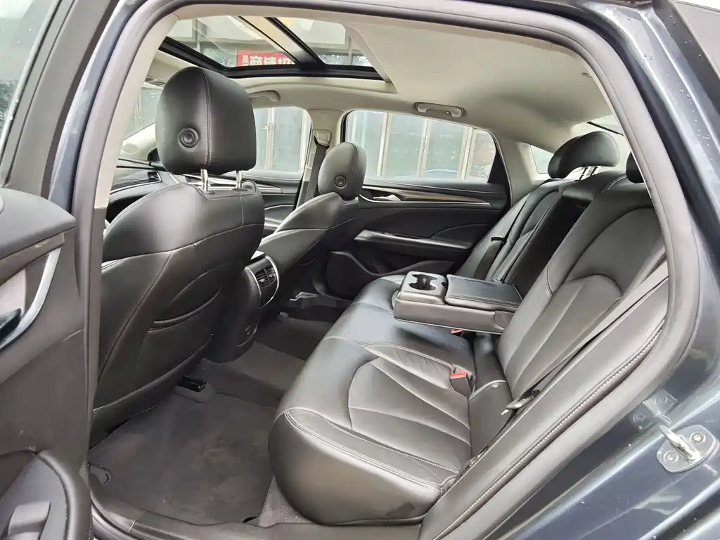 Buick LaCrosse 652T Luxury Type, фото 6