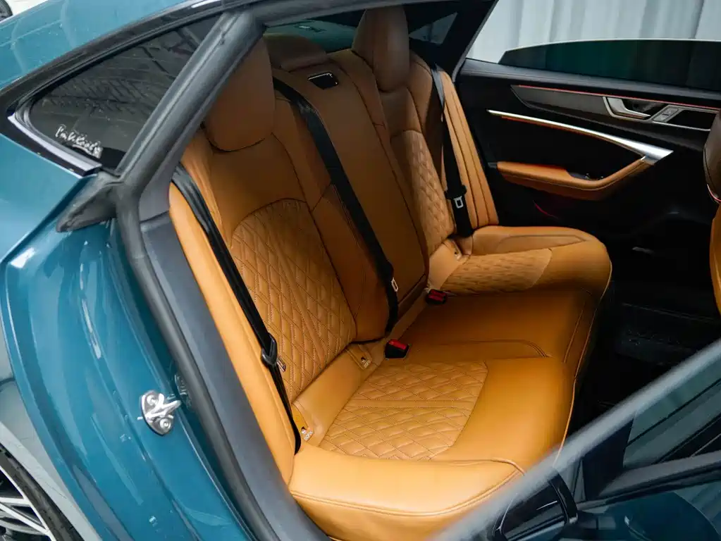 Audi A7L — миниатюра 8