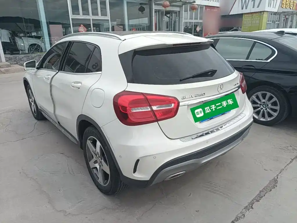 Mercedes-Benz GLA 2015 GLA 260 4MATIC