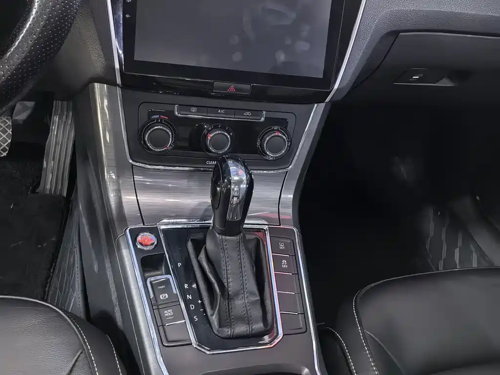 Volkswagen Passat — миниатюра 8