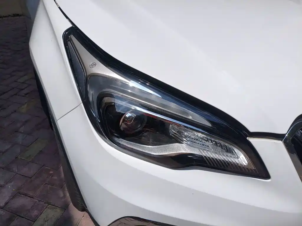 Buick Envision Plus — миниатюра 7