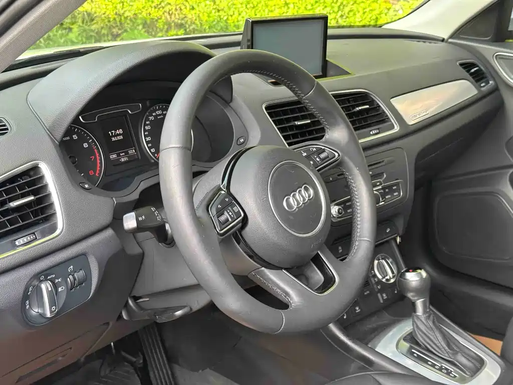 Audi Q3 — миниатюра 12