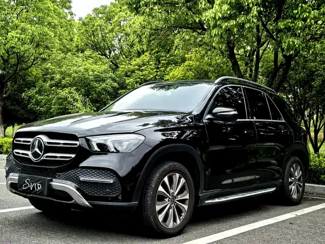 Mercedes-Benz GLE — фото 1