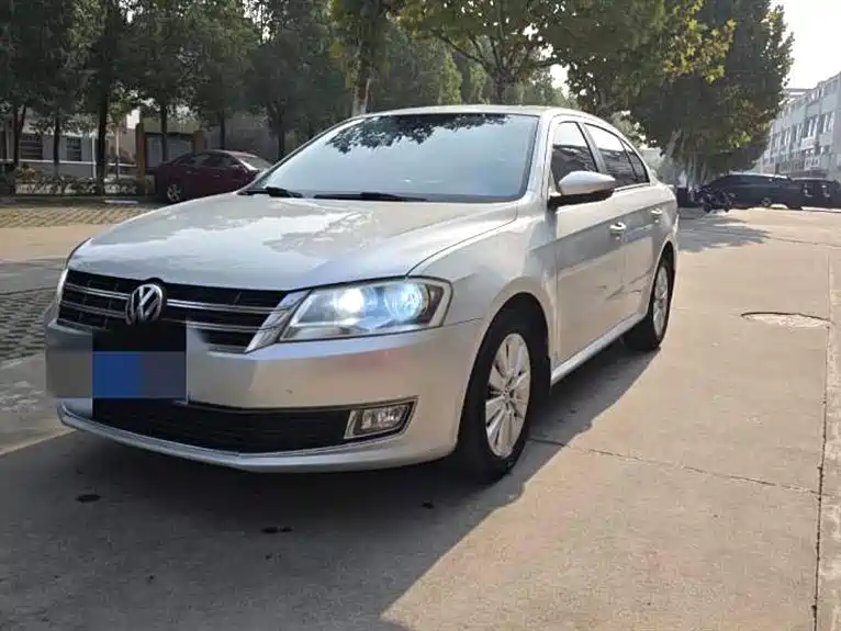 Volkswagen Lavida 2013