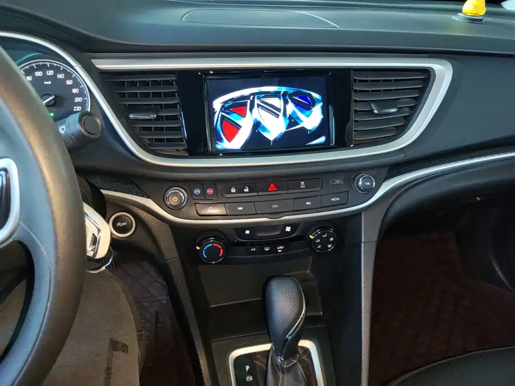 Buick Excelle — миниатюра 13