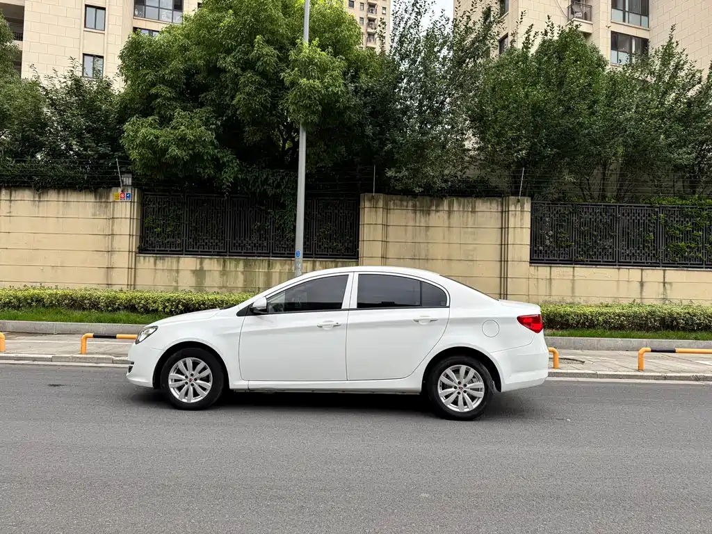 Roewe 350 2015 1.5L MT Luxury