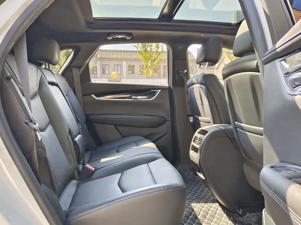 Cadillac XT5 — миниатюра 12