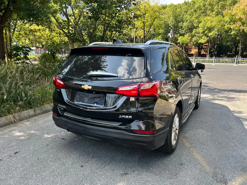 Chevrolet Equinox — миниатюра 7