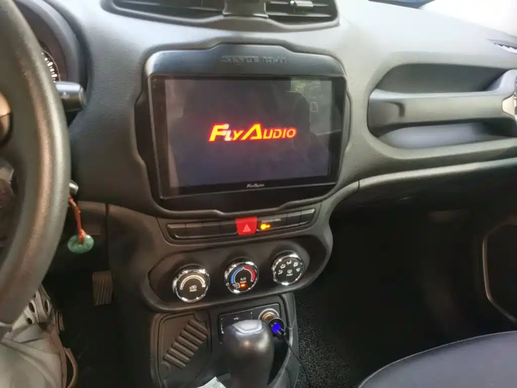 Jeep Renegade — миниатюра 9