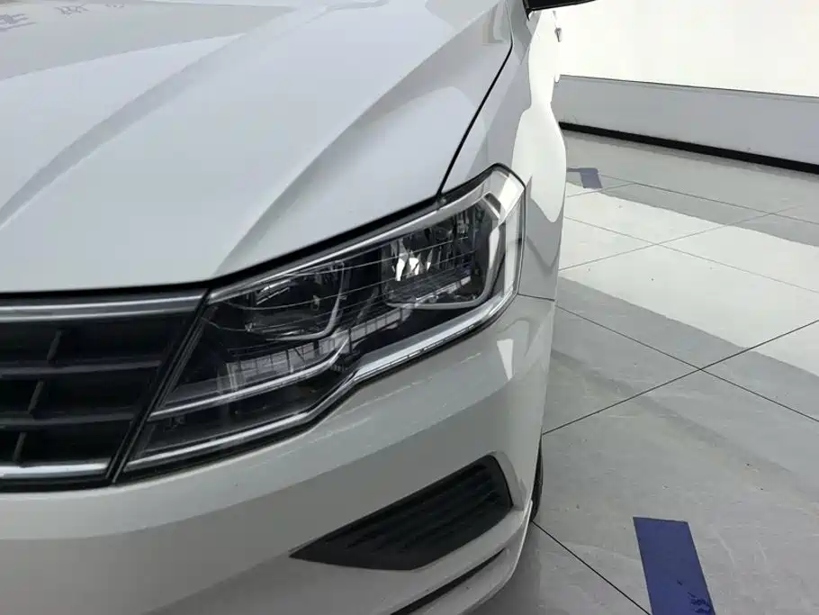 Volkswagen Jetta — миниатюра 5