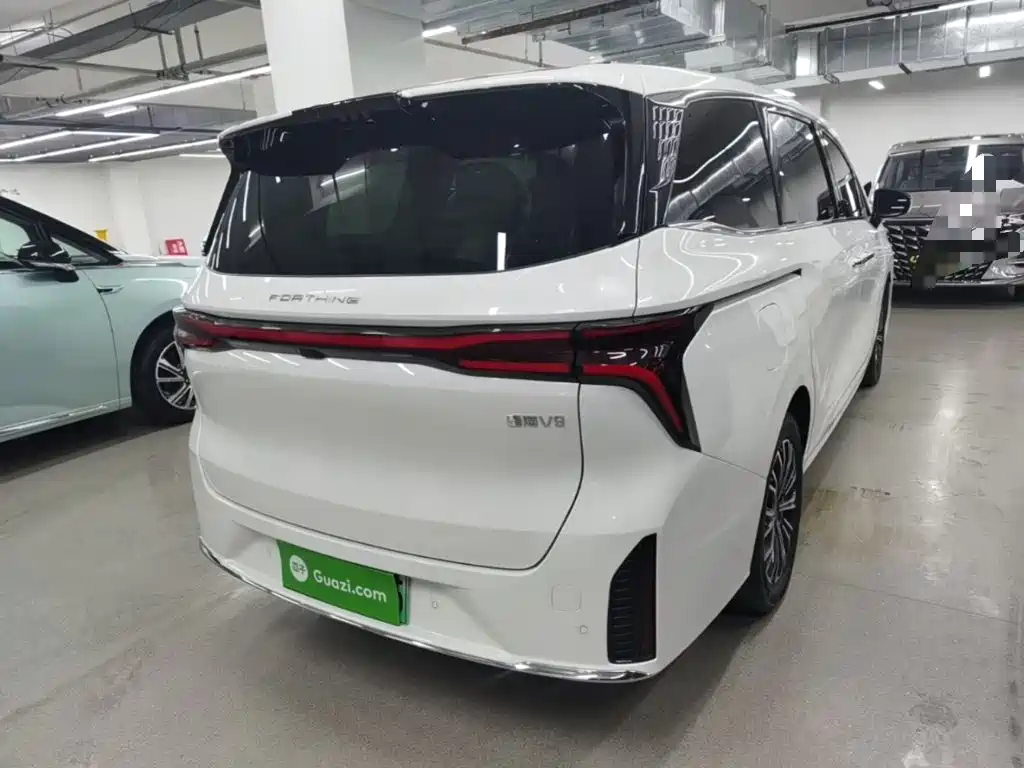 Dongfeng V9 2024 1.5TD 200km Luxury