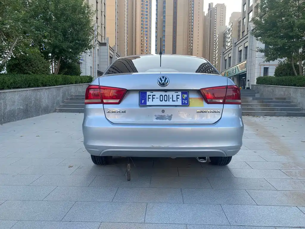 Volkswagen Santana — миниатюра 5