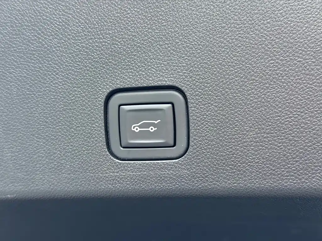 Cadillac XT6 — миниатюра 22