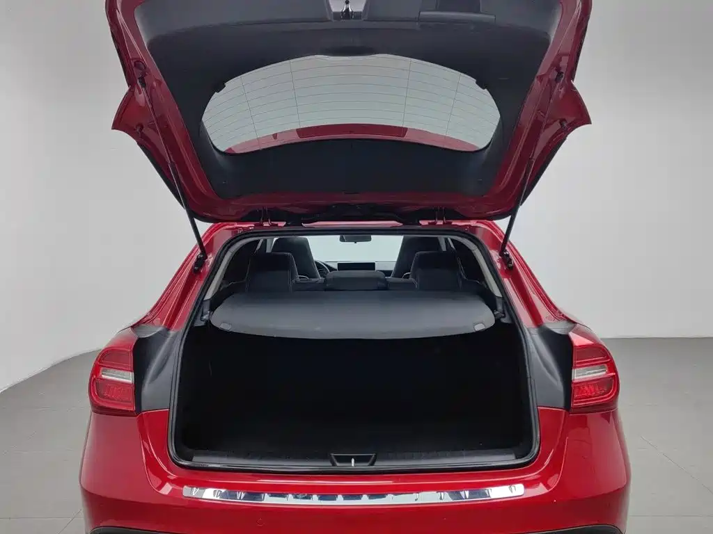Mercedes-Benz GLA — миниатюра 16