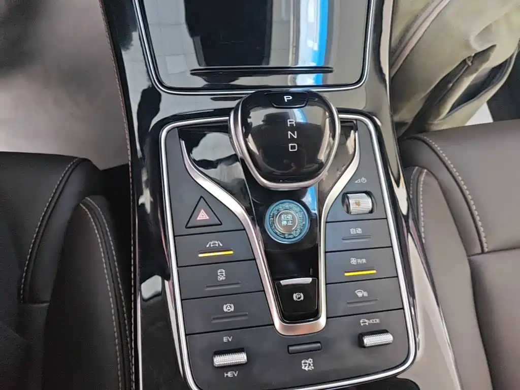 BYD MAX New Energy — миниатюра 14