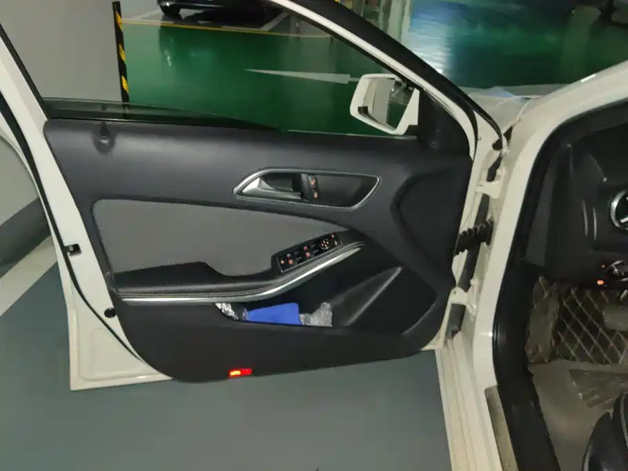Mercedes-Benz A-Class (Import) — миниатюра 7